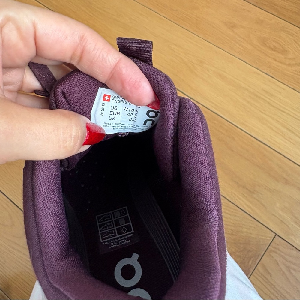 On cloud cloud hi in mulberry running shoes size 10.5 NEW - Picture 6 of 10